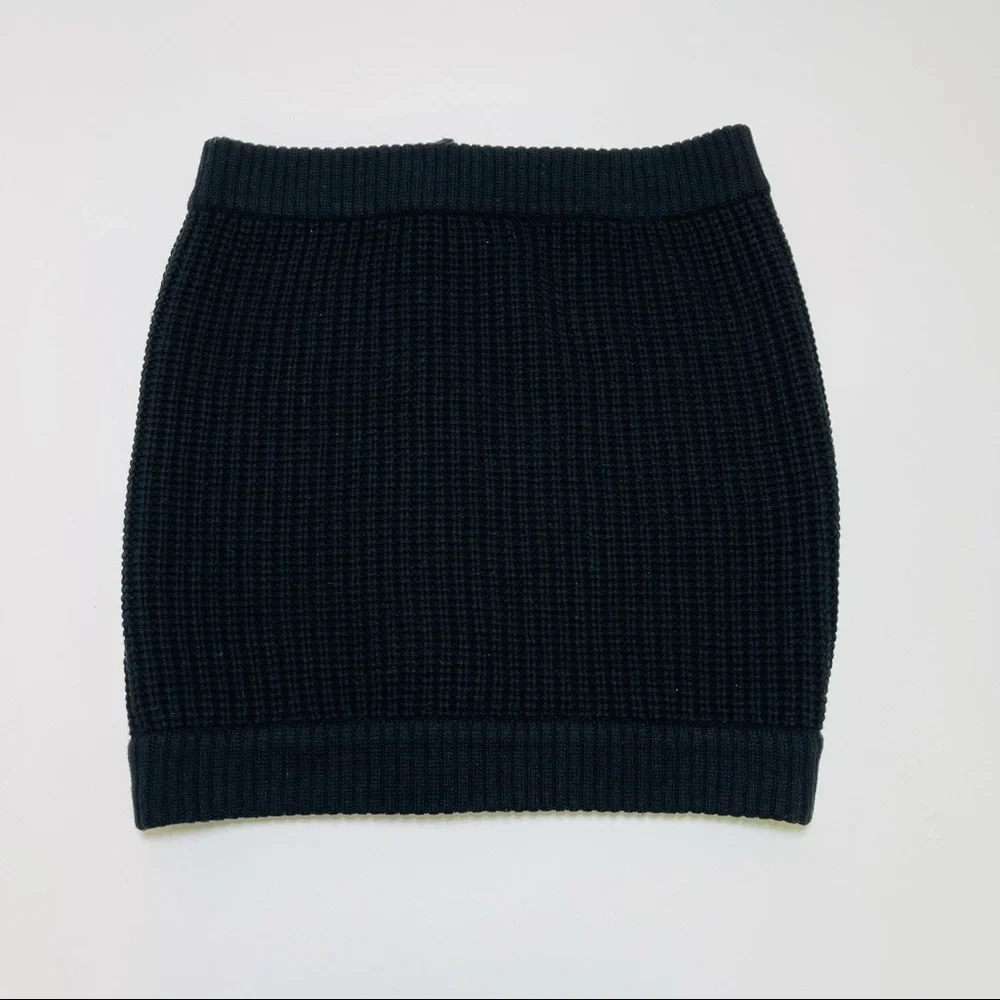 Lululemon Falling Freely Neck Warmer Scarf Knit Zip Up Black OS